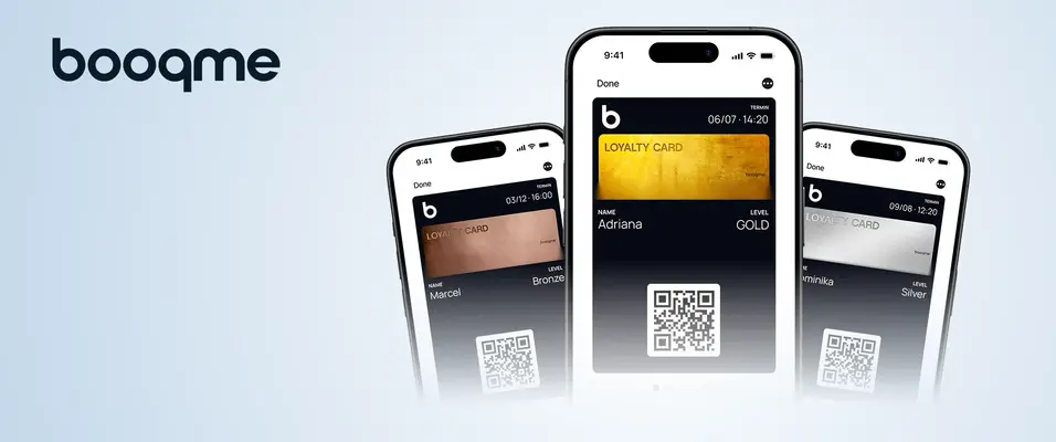 Three levels of loyalty cards with the booqme logo – gold, silver and bronze – displayed on mobile phones